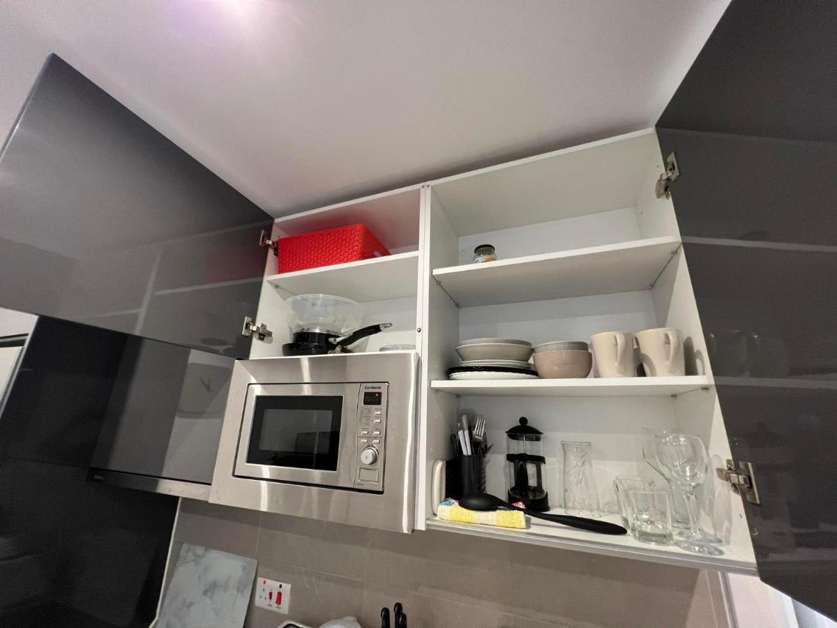 Appartamento 1Br Hidden Gem At The Nook Gibilterra Esterno foto