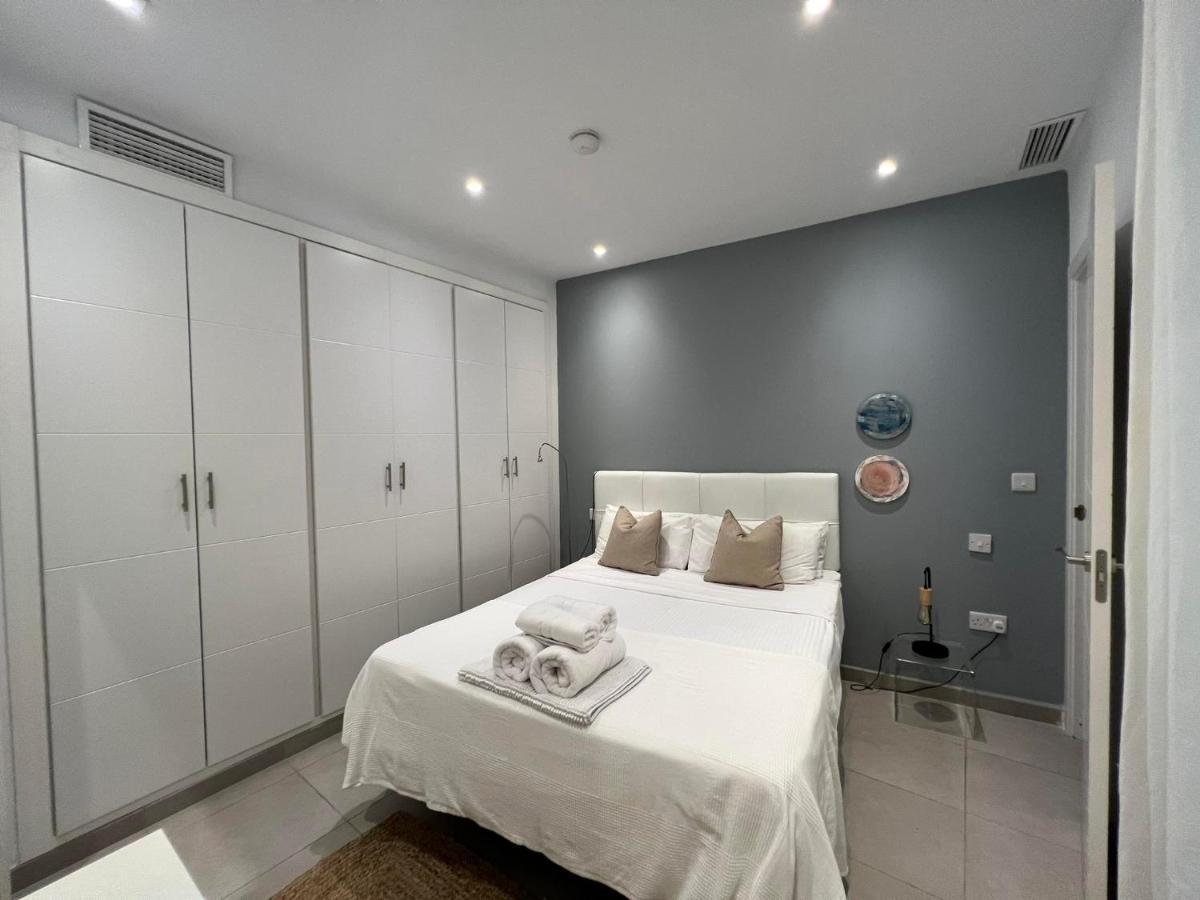 Appartamento 1Br Hidden Gem At The Nook Gibilterra Esterno foto