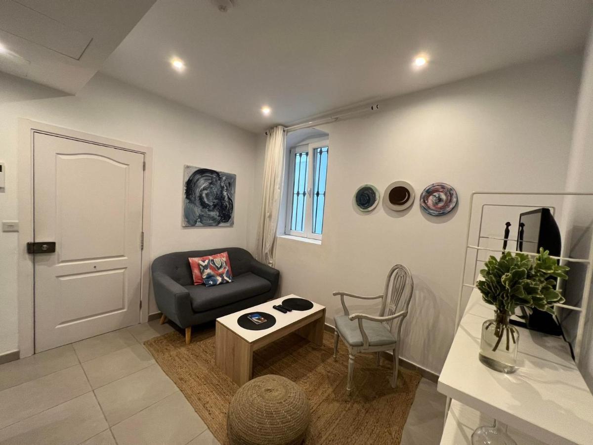 Appartamento 1Br Hidden Gem At The Nook Gibilterra Esterno foto