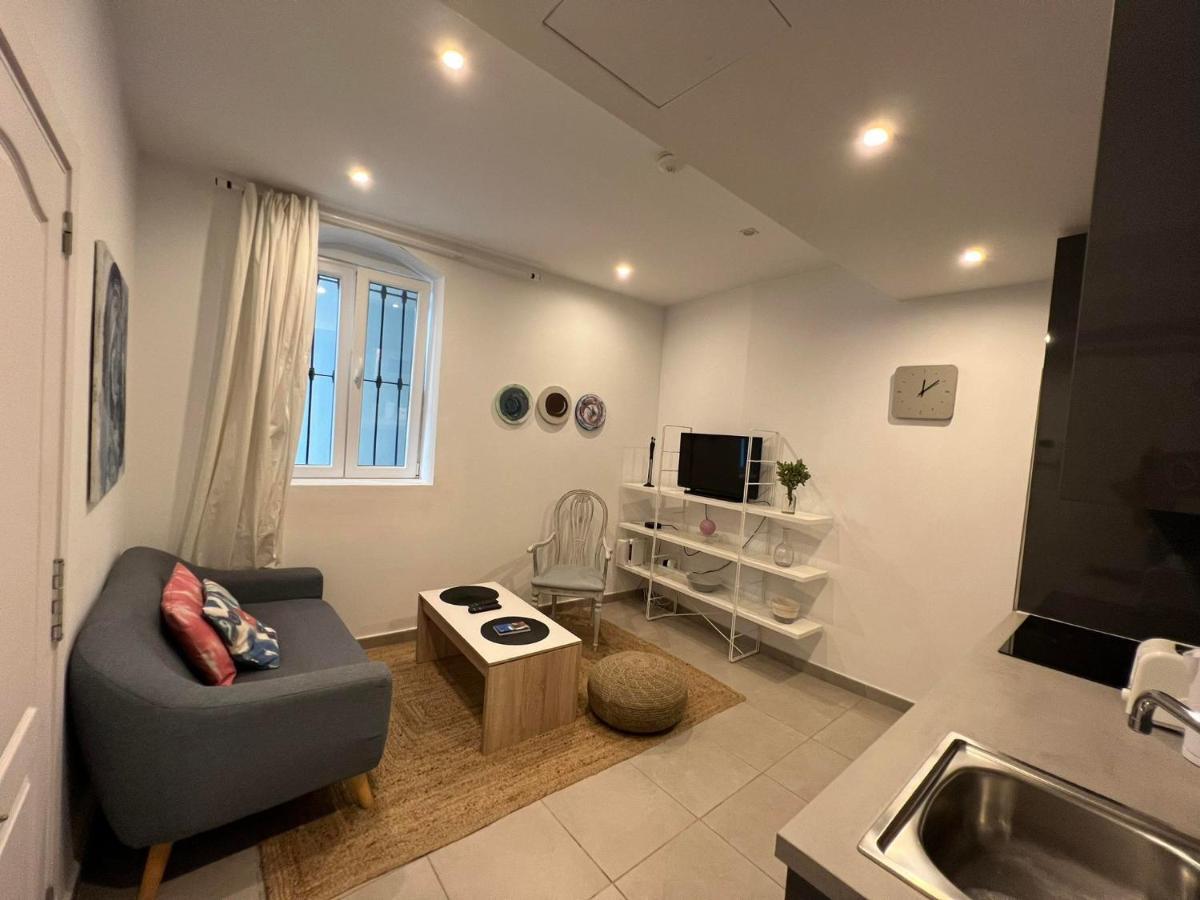 Appartamento 1Br Hidden Gem At The Nook Gibilterra Esterno foto